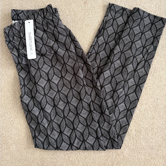 SweetLegs - Picture 1 of 1